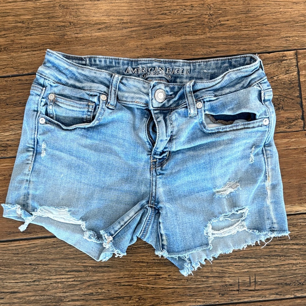 American Eagle Outfitters Light Wash Distressed Denim Cutoff Shorts